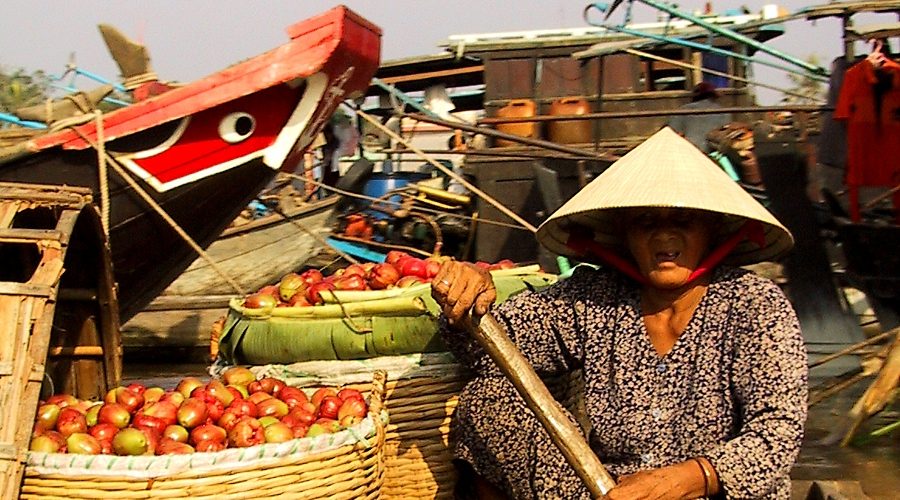 Bericht_Vietnam_Breinersdorf_can tho floating market900x500