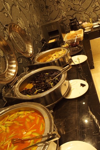 Frühstücksbuffet im Hotel mit chinesischen Spezialitäten 