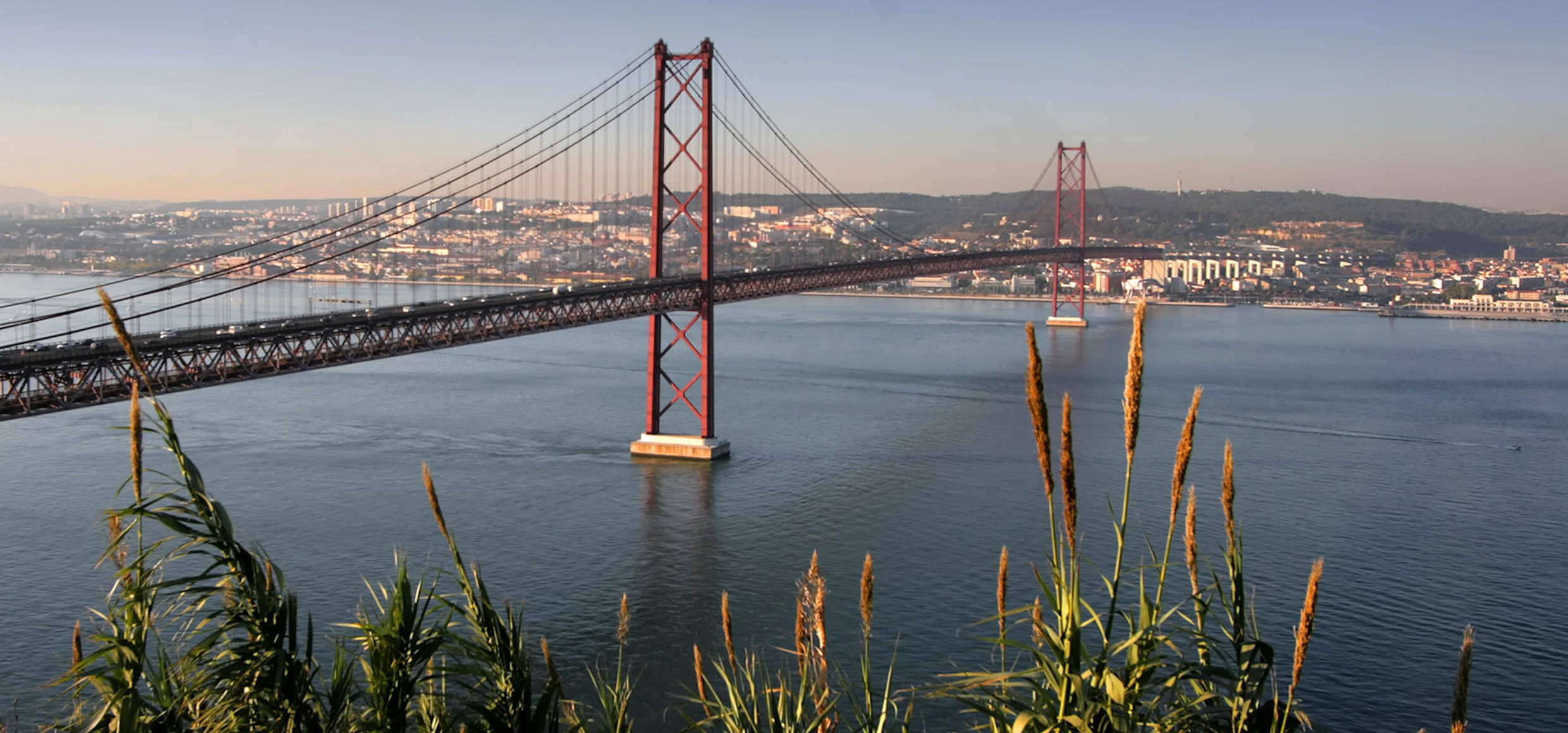 Slider4_Lisboa - Ponte 25 de Abril (c) Turismo de Lisboa