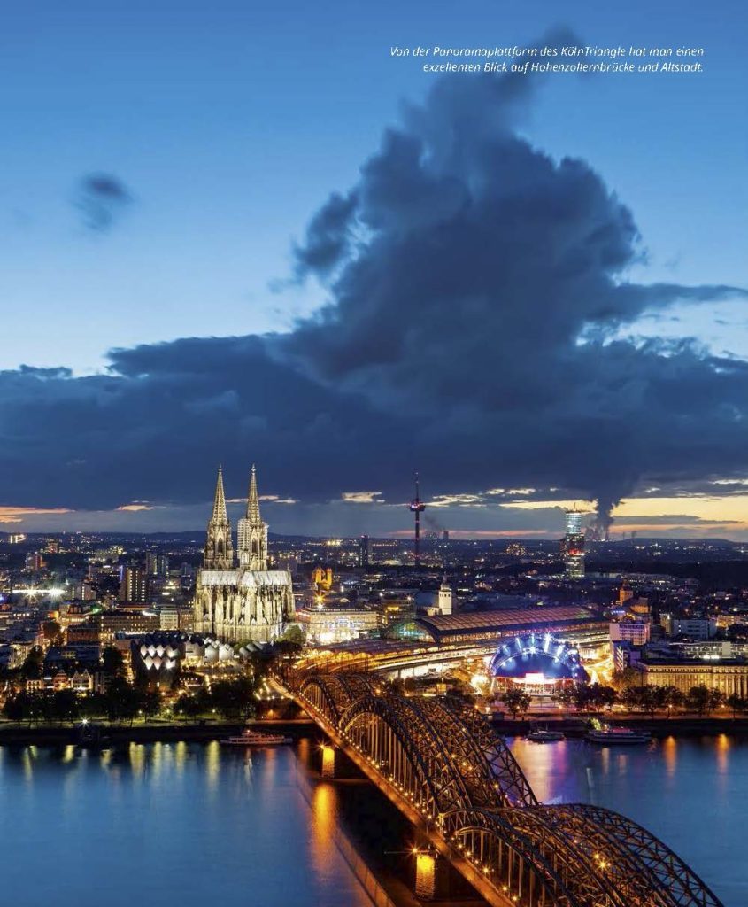 Blick auf Hohenzollernbrücke und Altstadt von der Panoramaplattform des KölnTriangle