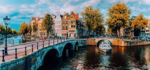 Niederlande-Amsterdam-Kanaele