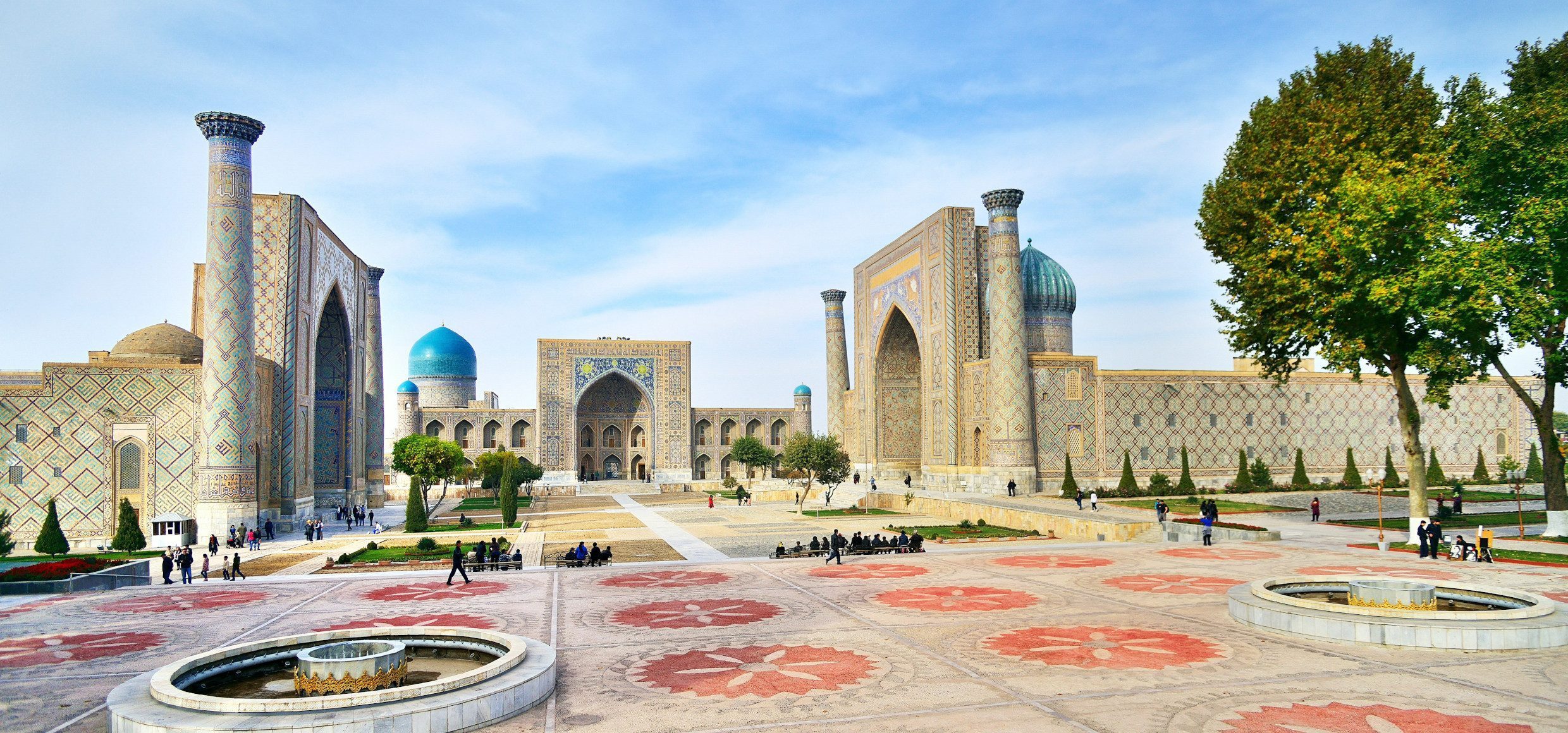Registan-Platz-Samarkand-Lernidee-Erlebnisreisen-(c)phototravelua-stock.adobe.com-erweiterte-Lizenz_508-01