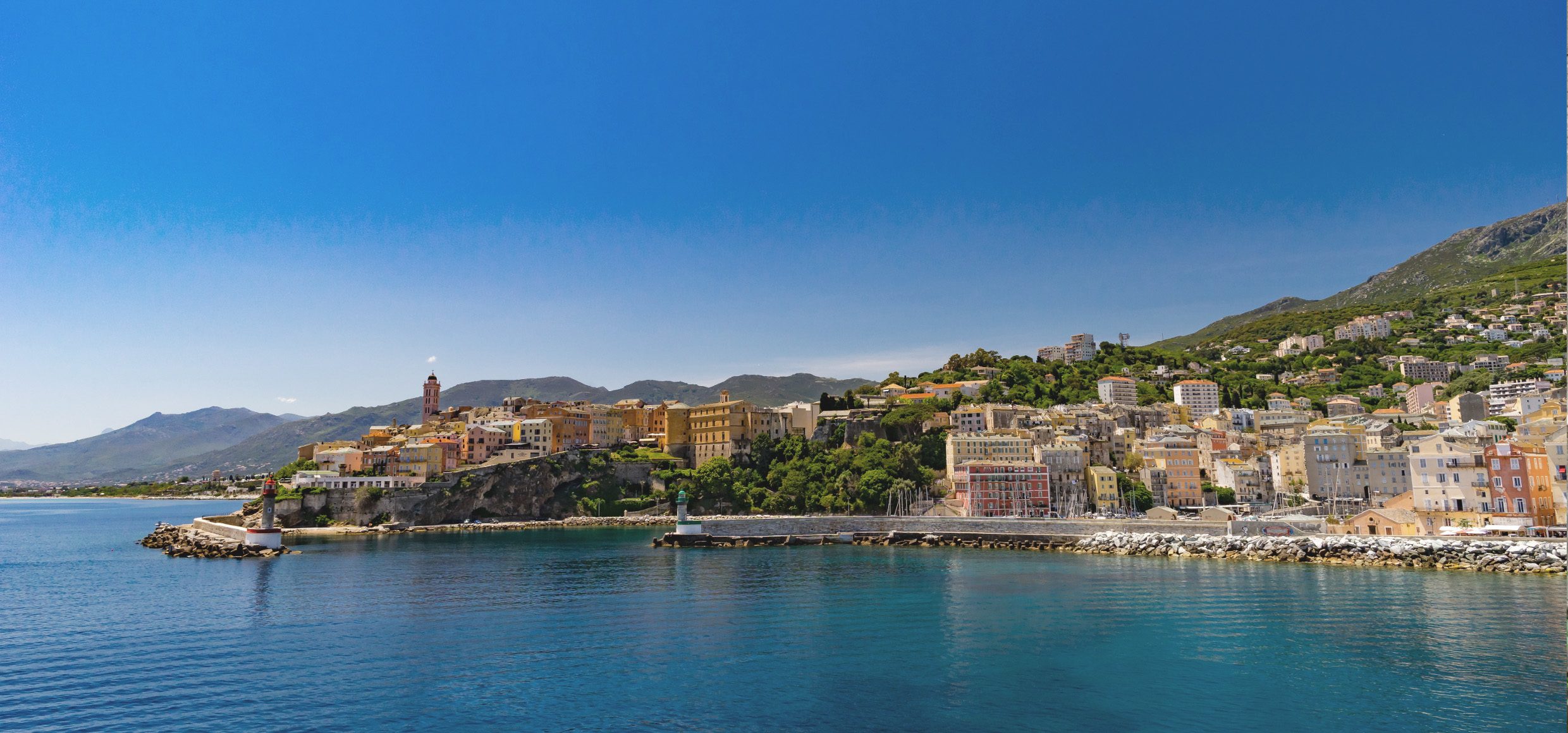 Küste Korsika Sardinien