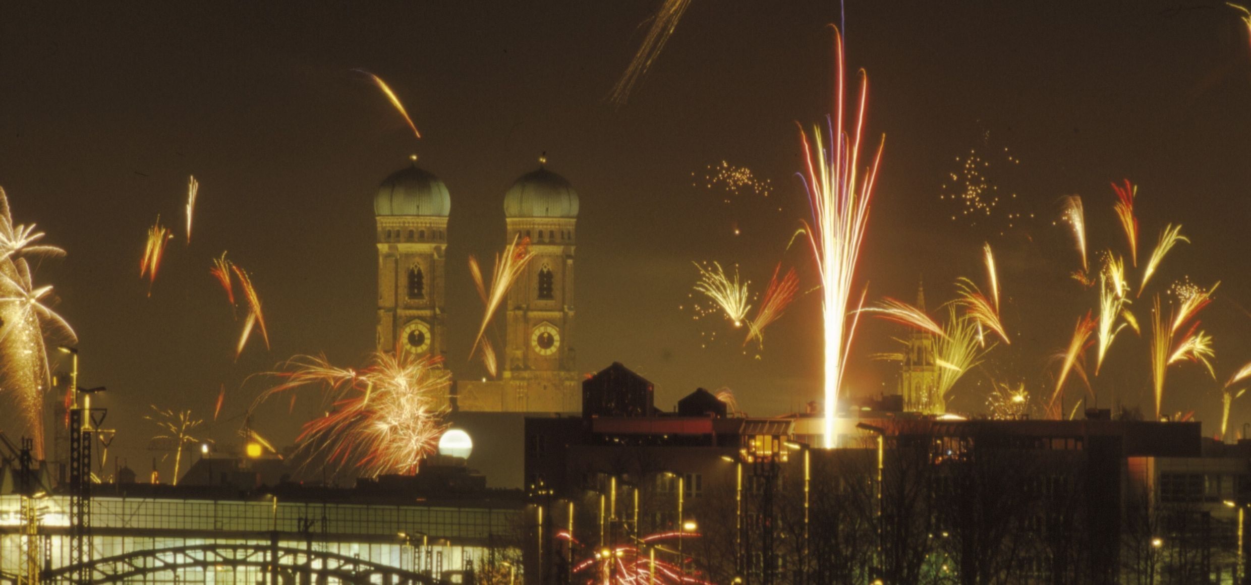 Silvesterfeuerwerk über München